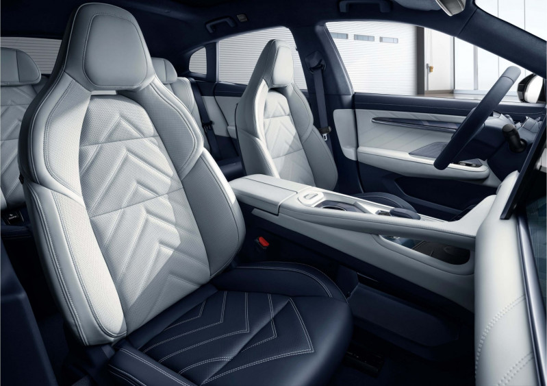 Новый автомобиль Zeekr 001 — 16