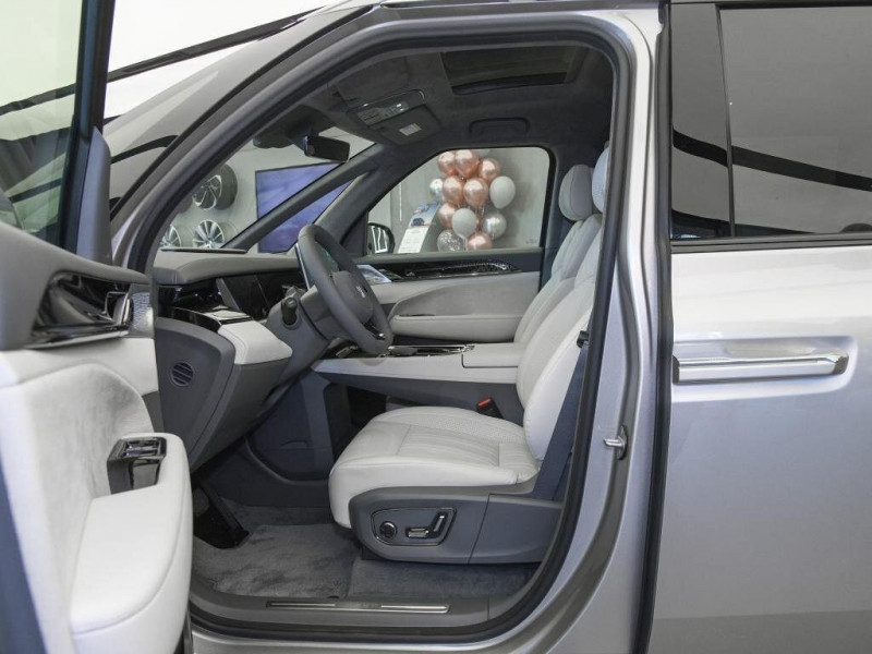 Новый автомобиль Zeekr 009 — 9