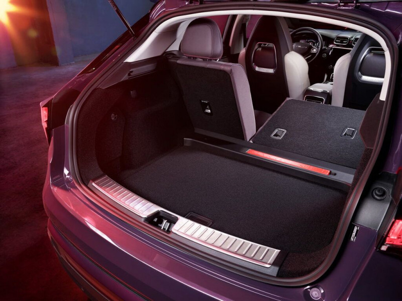 Автомобиль Lynk&co 02 — 14