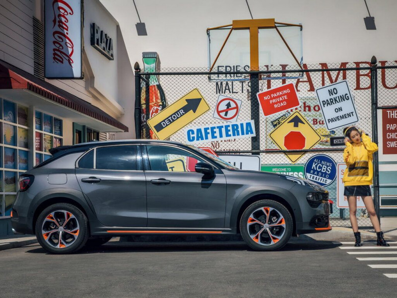 Автомобиль Lynk&co 02 — 6