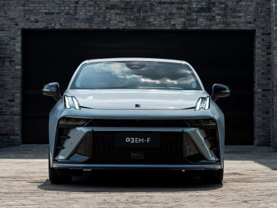 Новый автомобиль Lynk&co 03