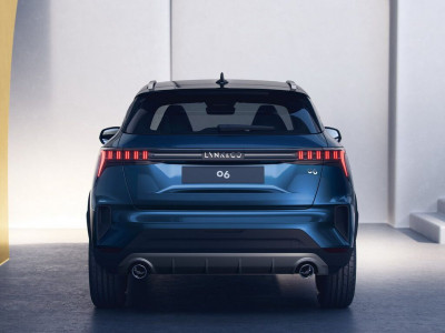 Новый автомобиль Lynk&co 06