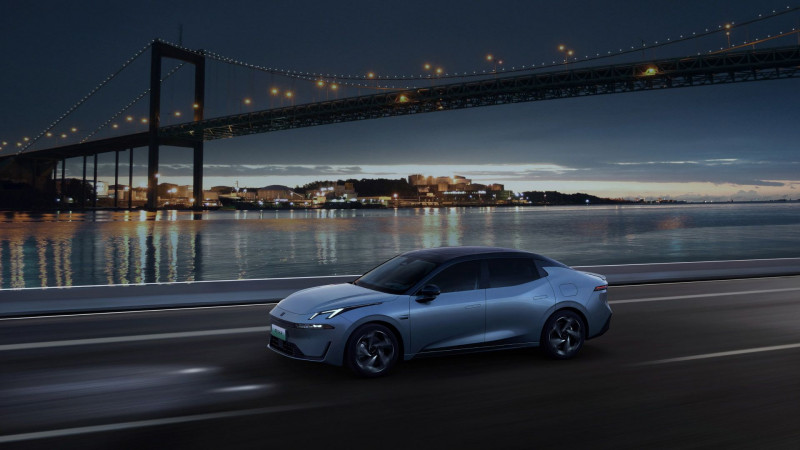 Новый автомобиль Lynk&co 07 — 17