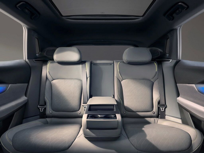 Новый автомобиль Lynk&co 08 — 18