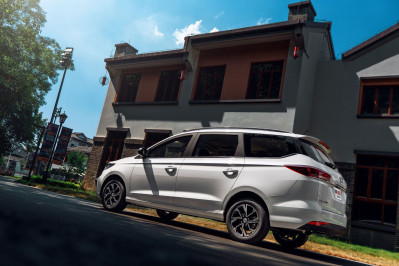 Автомобиль Baojun 360