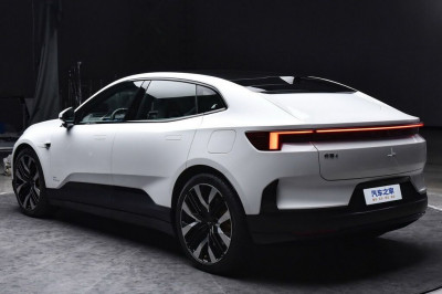 Новый автомобиль Polestar 4