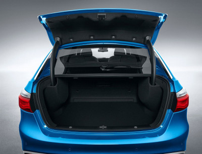 Автомобиль Denza 500