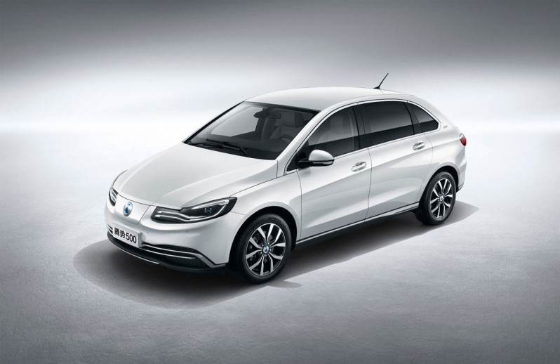 Автомобиль Denza 500 — 2