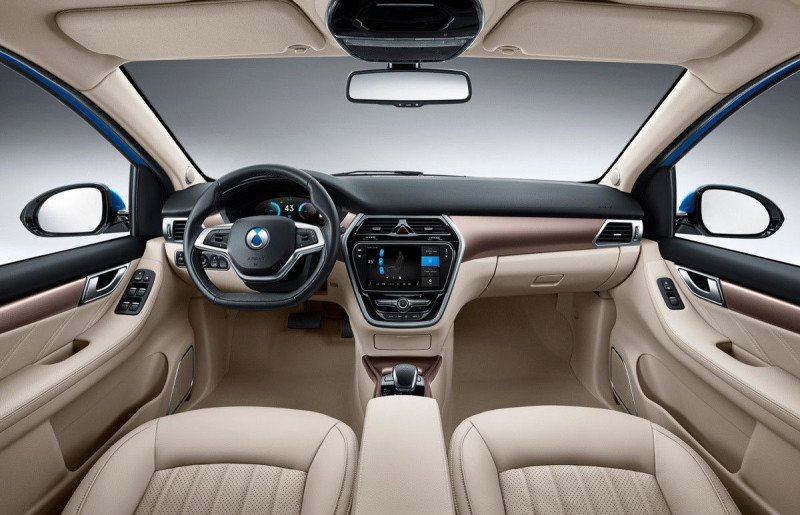 Автомобиль Denza 500 — 16