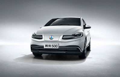 Автомобиль Denza 500