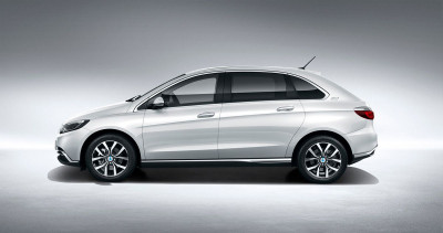 Автомобиль Denza 500