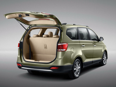 Новый автомобиль Baojun 730