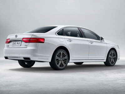 Автомобиль Dongfeng A9