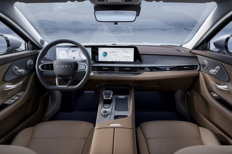 Новый автомобиль Chery Arrizo 8 — 8