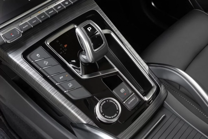 Новый автомобиль Geely Atlas pro — 10