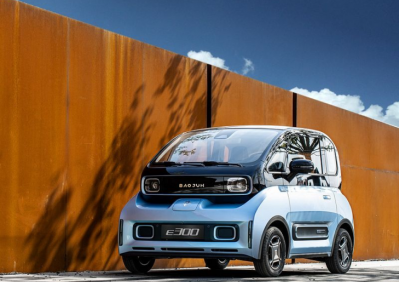 Автомобиль Baojun E300