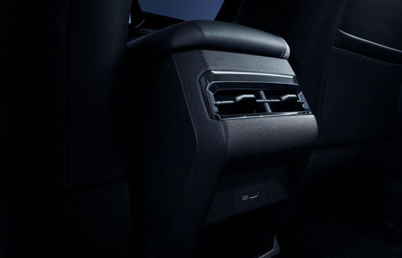 Новый автомобиль Geely Binyue cool — 13