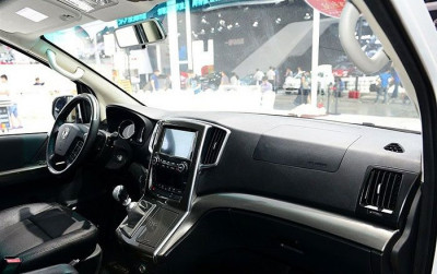 Автомобиль Dongfeng Cm7