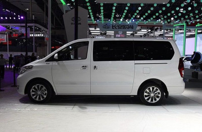 Автомобиль Dongfeng Cm7