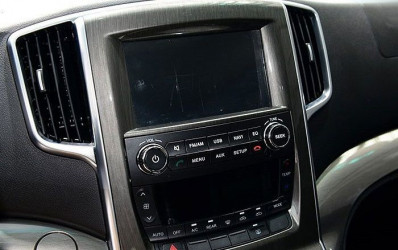 Автомобиль Dongfeng Cm7