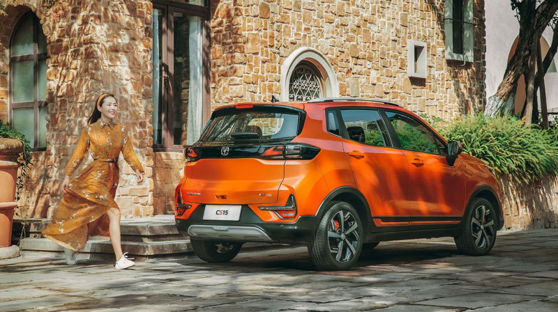 Автомобиль Changan Cs15 — 4