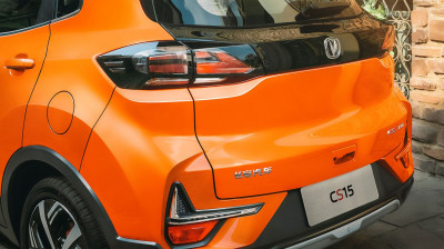 Автомобиль Changan Cs15