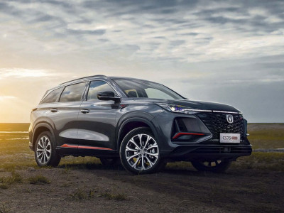 Автомобиль Changan Cs75plus