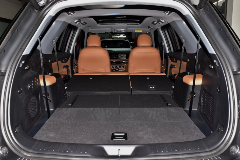 Новый автомобиль Changan Cs95 plus — 12