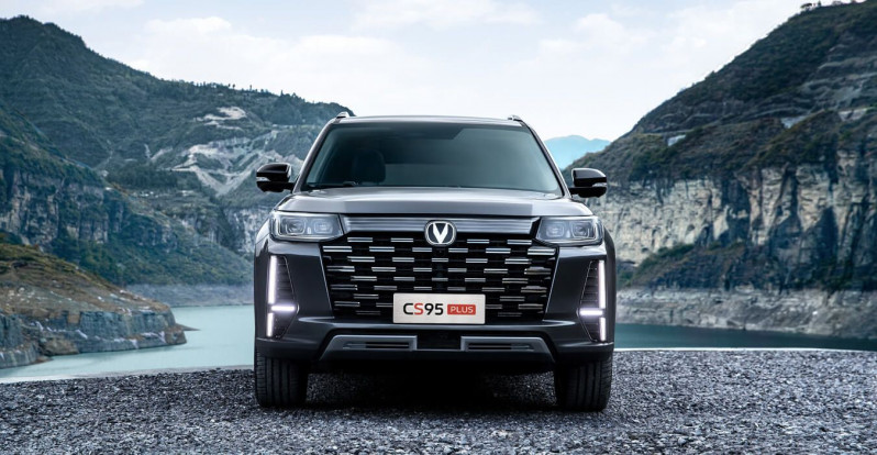 Новый автомобиль Changan Cs95 plus — 9