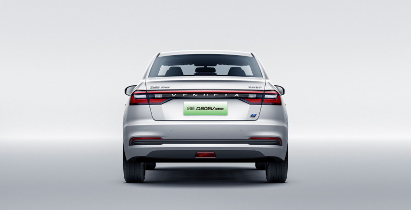 Новый автомобиль Venucia D60 ev plus — 11