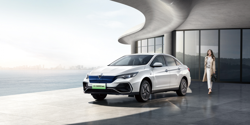 Новый автомобиль Venucia D60 ev plus — 12