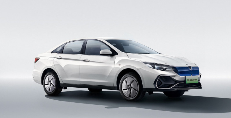 Новый автомобиль Venucia D60 ev plus — 3