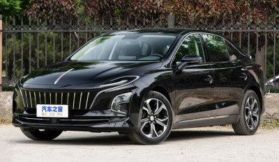 Новый автомобиль Hongqi E-qm5