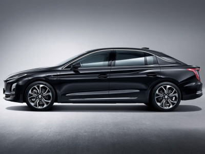 Новый автомобиль Hongqi E-qm5