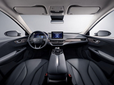 Новый автомобиль Hongqi E-qm5