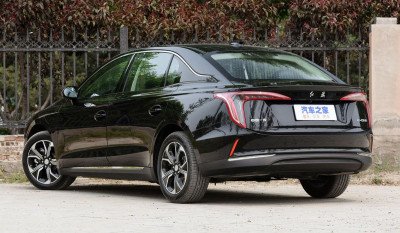 Новый автомобиль Hongqi E-qm5