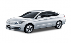 Автомобиль Dongfeng E70