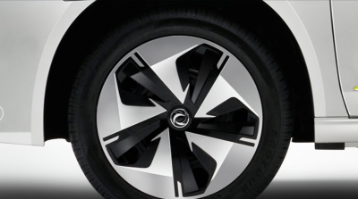 Новый автомобиль Dongfeng E70 pro