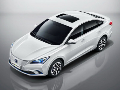 Автомобиль Changan Eado ev