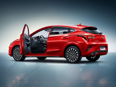 Автомобиль Changan Eado xt