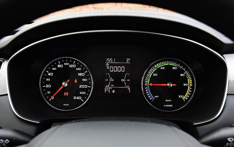 Автомобиль Roewe Ei6 max — 19