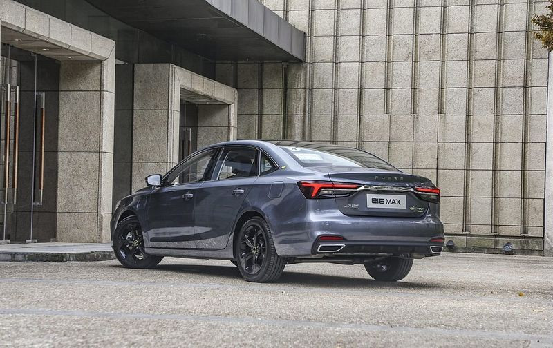 Автомобиль Roewe Ei6 max — 7