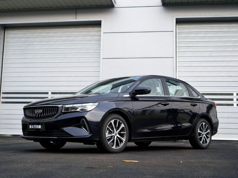 Автомобиль Geely Emgrand — 10