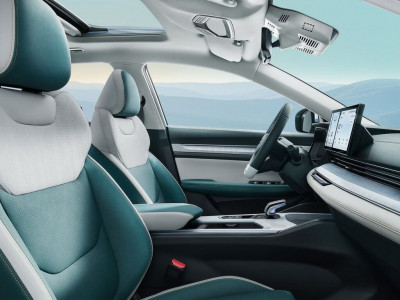 Новый автомобиль Geely Emgrand l hip