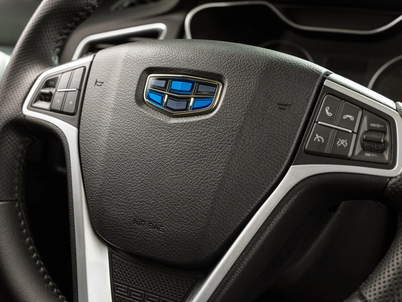 Автомобиль Geely Emgrand x7 — 9