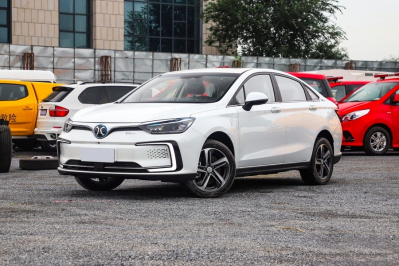 Автомобиль Baic group ес5