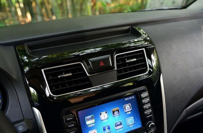 Автомобиль Dongfeng F600