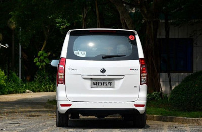 Автомобиль Dongfeng F600