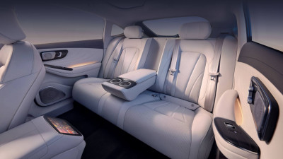 Новый автомобиль Rising auto (feifan) F7