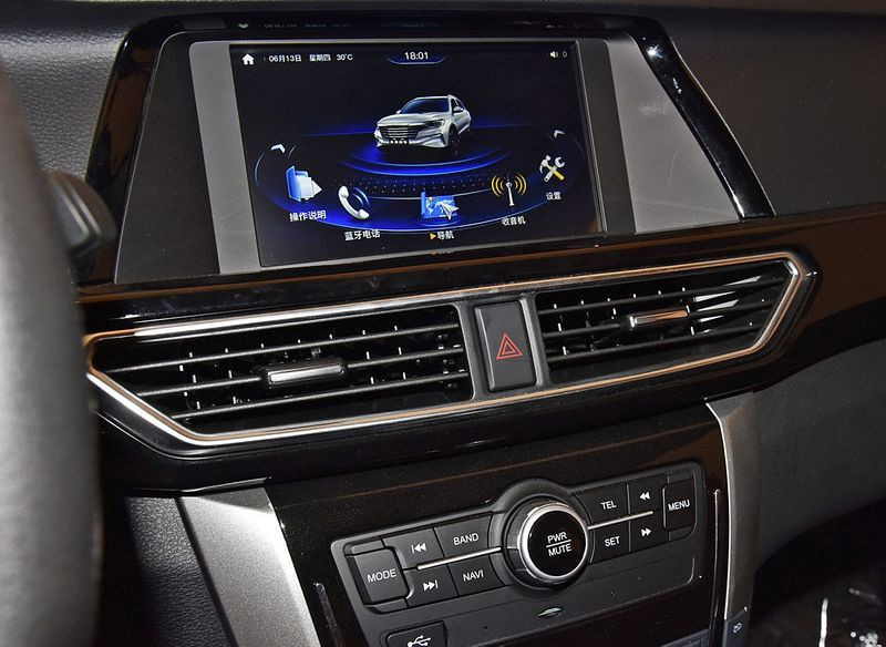 Новый автомобиль Dorcen G60 — 17